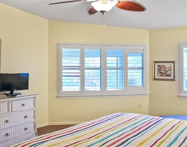 1241 Siesta Bayside Drive - Photo Thumbnail 10