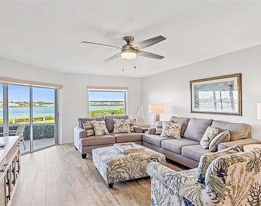1360 Siesta Bayside Drive - Photo Thumbnail 7