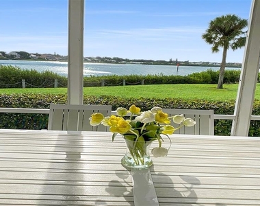 1360 Siesta Bayside Drive - Photo Thumbnail 1