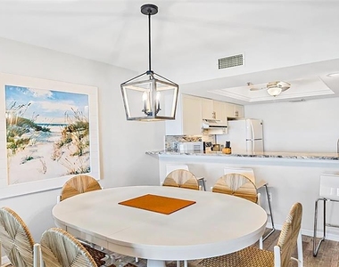 1360 Siesta Bayside Drive - Photo Thumbnail 11