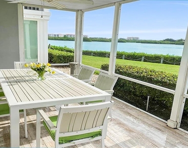 1360 Siesta Bayside Drive - Photo Thumbnail 3