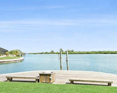 1360 Siesta Bayside Drive - Photo Thumbnail 26