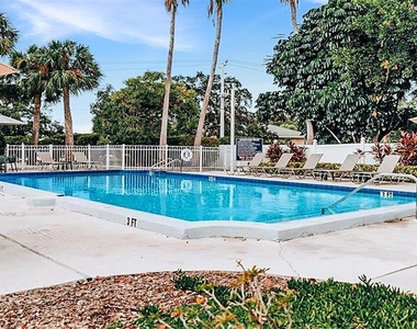 1269 Siesta Bayside Drive - Photo Thumbnail 17
