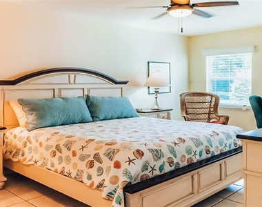 1226 Siesta Bayside Drive - Photo Thumbnail 9