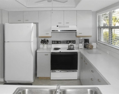 1200 Siesta Bayside Drive - Photo Thumbnail 4