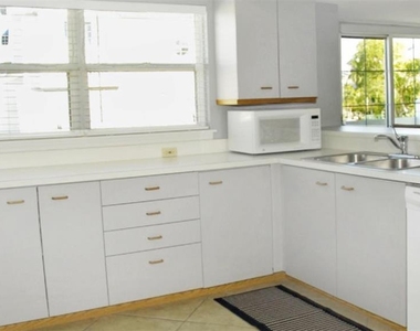 1200 Siesta Bayside Drive - Photo Thumbnail 5