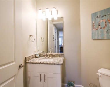 7710 34th Avenue W - Photo Thumbnail 25