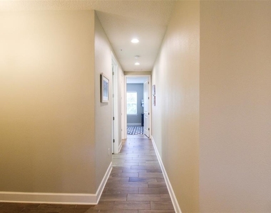 7710 34th Avenue W - Photo Thumbnail 9