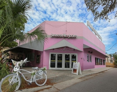 1716 Oak Street - Photo Thumbnail 29