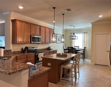 6808 Wild Lake Terrace - Photo Thumbnail 11