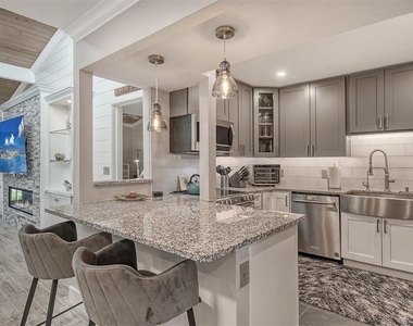 1601 Bayhouse Point Drive - Photo Thumbnail 10