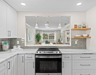 2641 Martin Street - Photo Thumbnail 2