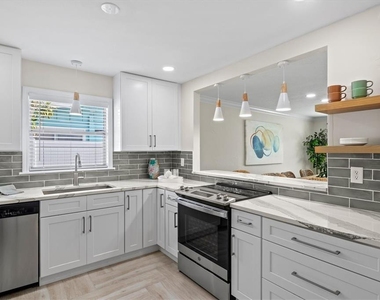 2641 Martin Street - Photo Thumbnail 15