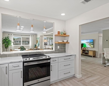 2641 Martin Street - Photo Thumbnail 16