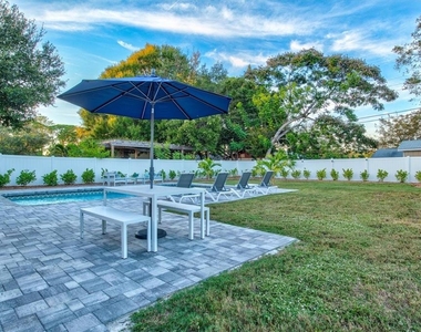 2641 Martin Street - Photo Thumbnail 60