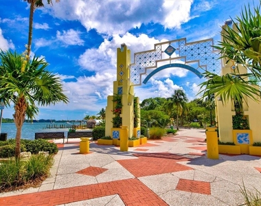 2641 Martin Street - Photo Thumbnail 90