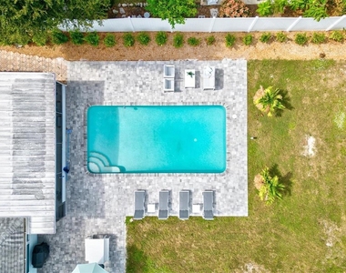 2641 Martin Street - Photo Thumbnail 4