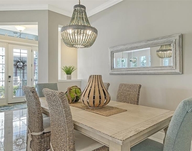 280 Saint Lucia Drive - Photo Thumbnail 16