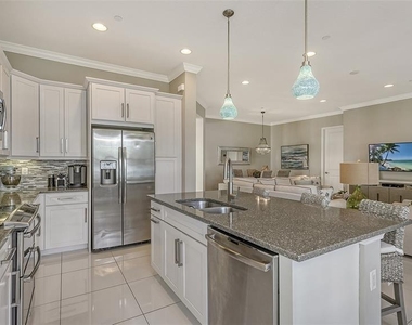 280 Saint Lucia Drive - Photo Thumbnail 12