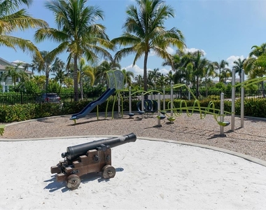 280 Saint Lucia Drive - Photo Thumbnail 66