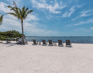280 Saint Lucia Drive - Photo Thumbnail 54
