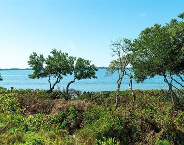 280 Saint Lucia Drive - Photo Thumbnail 39
