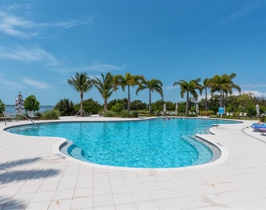 280 Saint Lucia Drive - Photo Thumbnail 52
