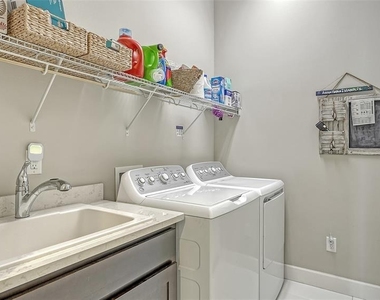 280 Saint Lucia Drive - Photo Thumbnail 18
