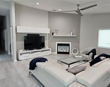 3503 Avenida Madera - Photo Thumbnail 11