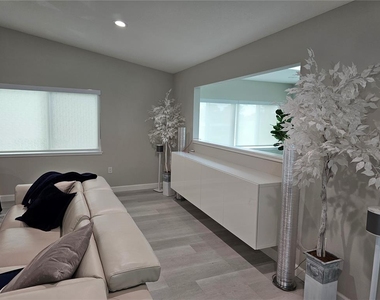 3503 Avenida Madera - Photo Thumbnail 15