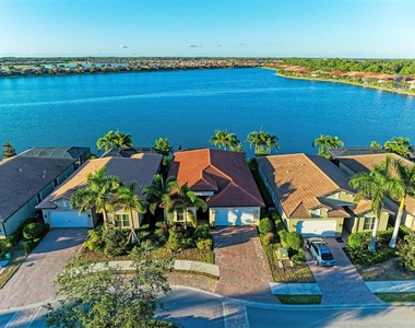 228 Maraviya Boulevard - Photo Thumbnail 50