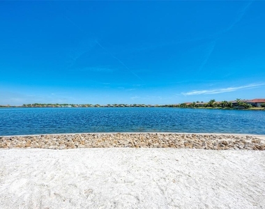 228 Maraviya Boulevard - Photo Thumbnail 70