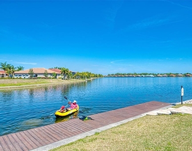 228 Maraviya Boulevard - Photo Thumbnail 64