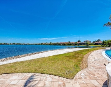228 Maraviya Boulevard - Photo Thumbnail 69