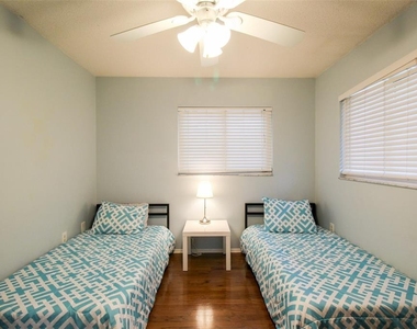 2807 67th Street W - Photo Thumbnail 30