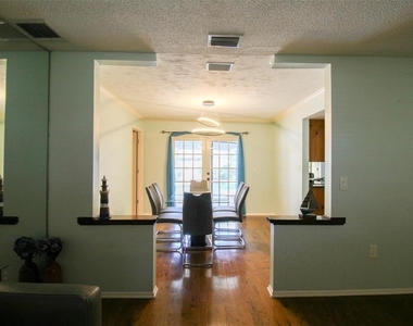 2807 67th Street W - Photo Thumbnail 9