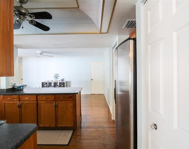 2807 67th Street W - Photo Thumbnail 18