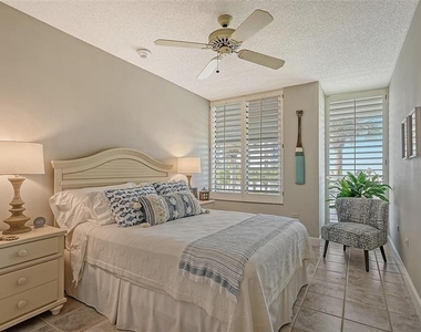 2109 Gulf Of Mexico Drive - Photo Thumbnail 10