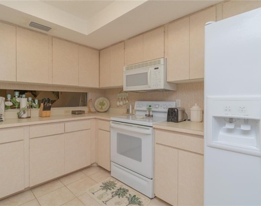 3805 Sun Eagle Lane - Photo Thumbnail 9