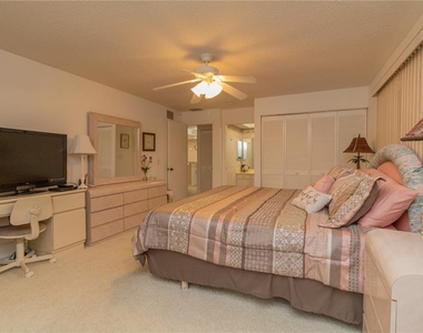 3805 Sun Eagle Lane - Photo Thumbnail 16