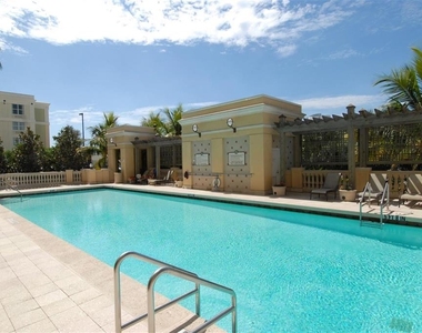 750 N Tamiami Trail - Photo Thumbnail 41