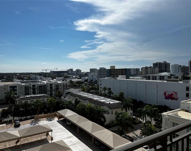 750 N Tamiami Trail - Photo Thumbnail 27