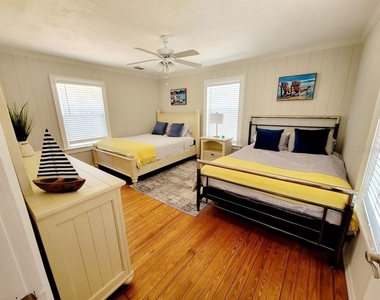 1817 Ivanhoe Street - Photo Thumbnail 13