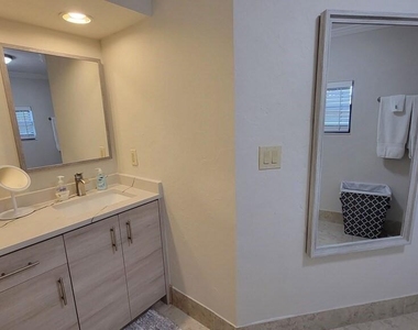 1817 Ivanhoe Street - Photo Thumbnail 20