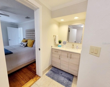 1817 Ivanhoe Street - Photo Thumbnail 15