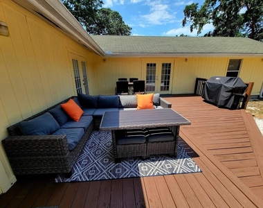 1817 Ivanhoe Street - Photo Thumbnail 22