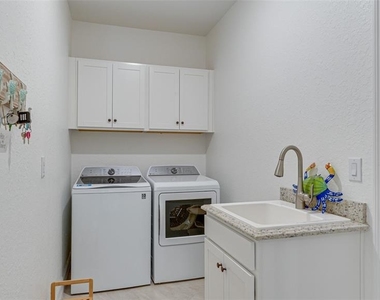 5907 Brandon Run - Photo Thumbnail 13