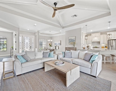 5623 Mulligan Way - Photo Thumbnail 11