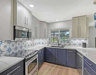 3924 Helene Street - Photo Thumbnail 20