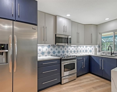 3924 Helene Street - Photo Thumbnail 19